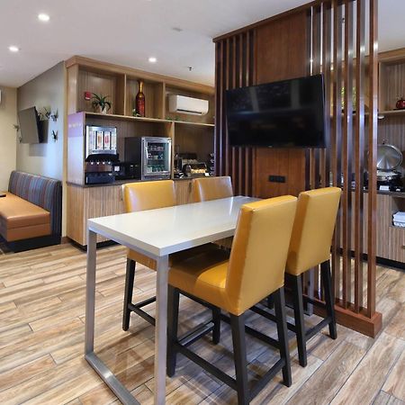 Towneplace Suites Tucson Casas Adobes Luaran gambar